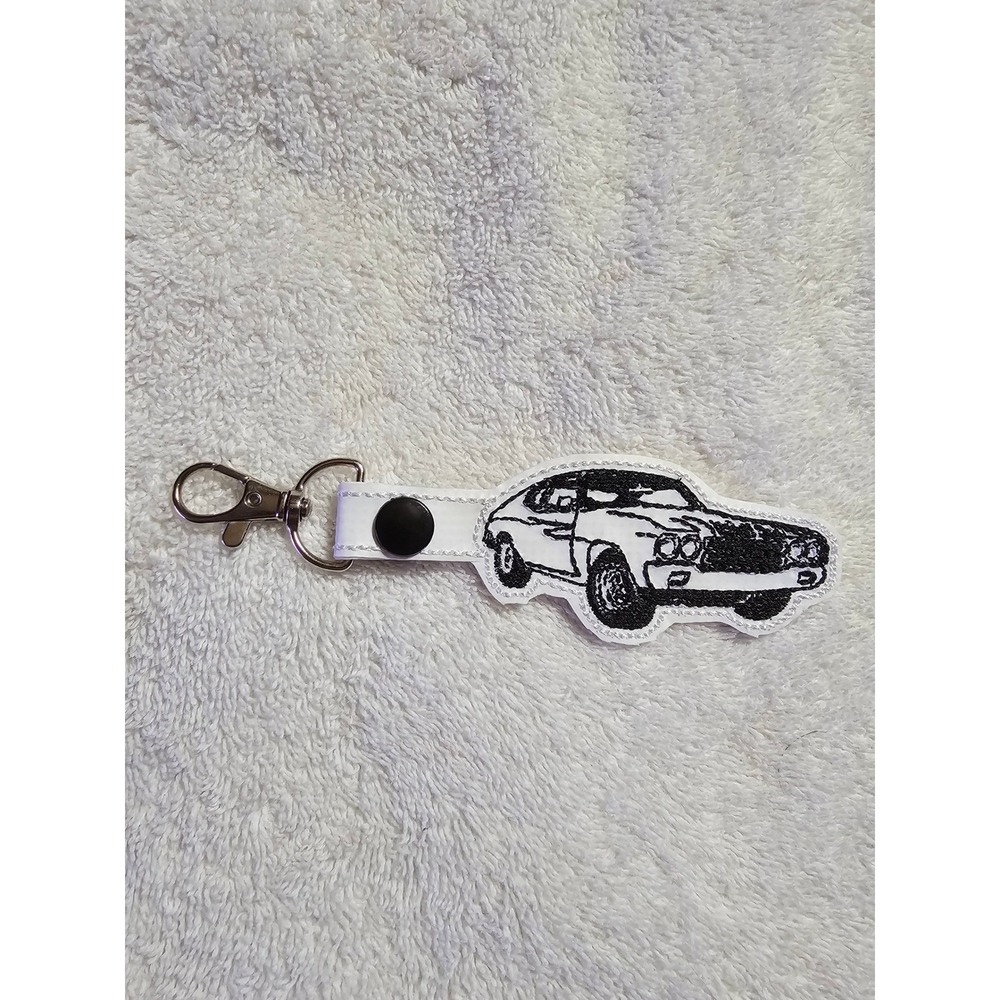 Classic‎ Car Keychain Embroidered Auto Keyring Novelty Gift Bag Charm